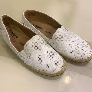 Collection by Clark’s Women’s Size 8 Slip On Shoes